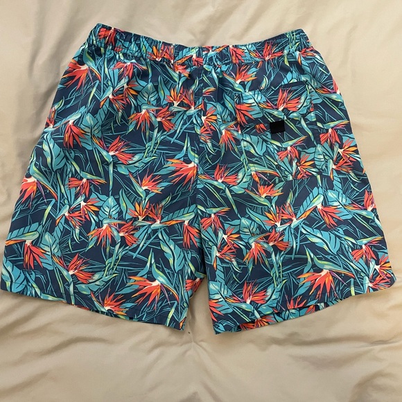 Vineyard Vines Swim Trunks - Picture 4 of 4